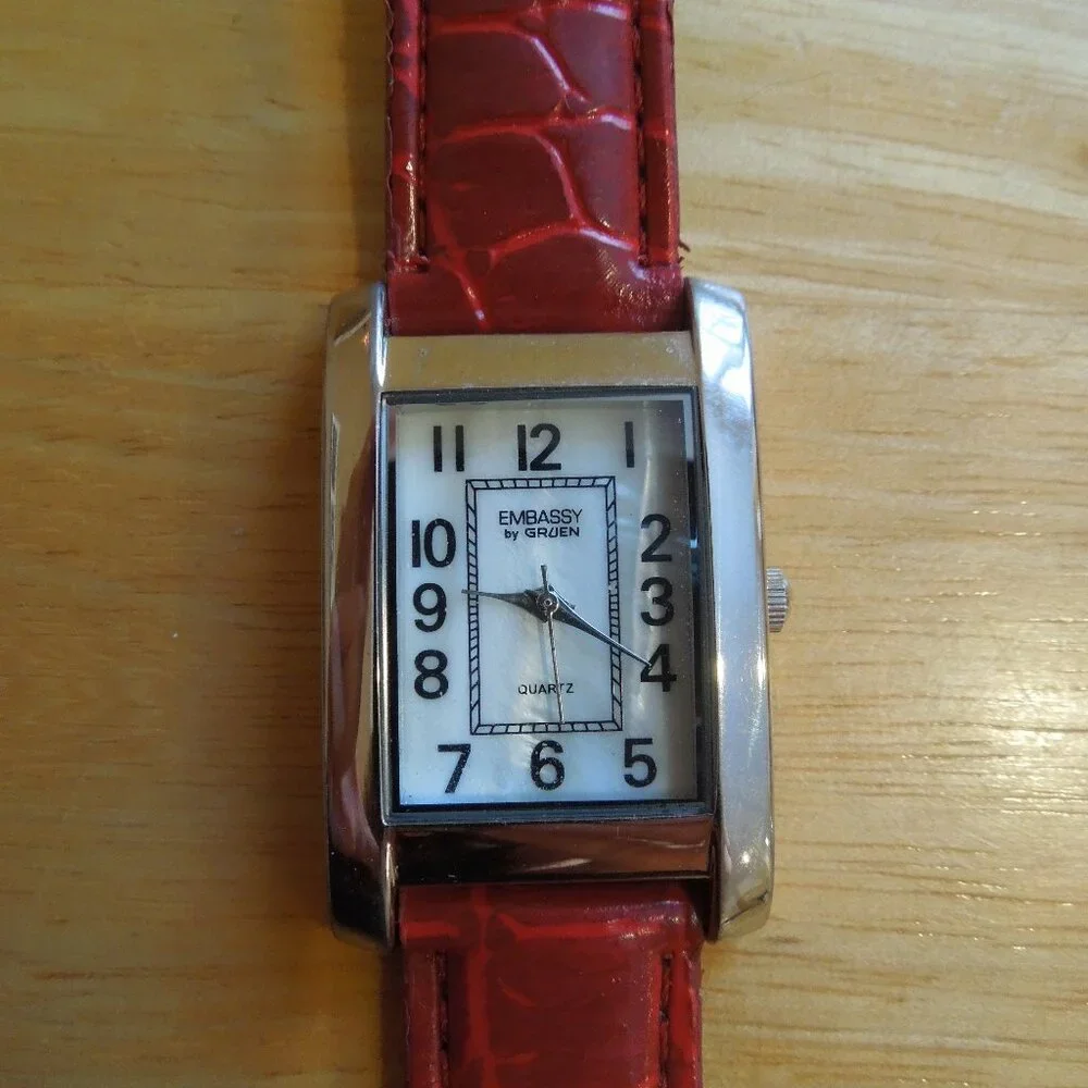 Vintage Women's Wrist Watches Lot Of 6